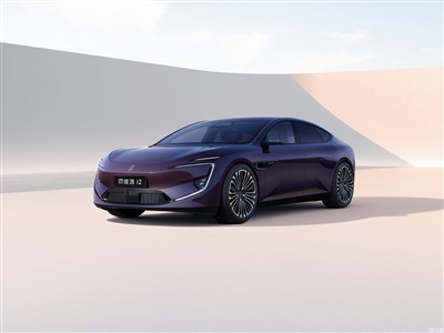 Аватр 12 Алл Елецтриц Седан